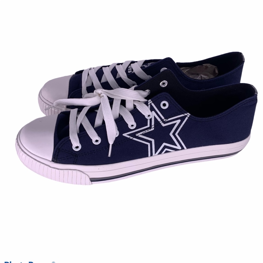 FOCO Men's Dallas Cowboys Logo Low Top Sneakers 10